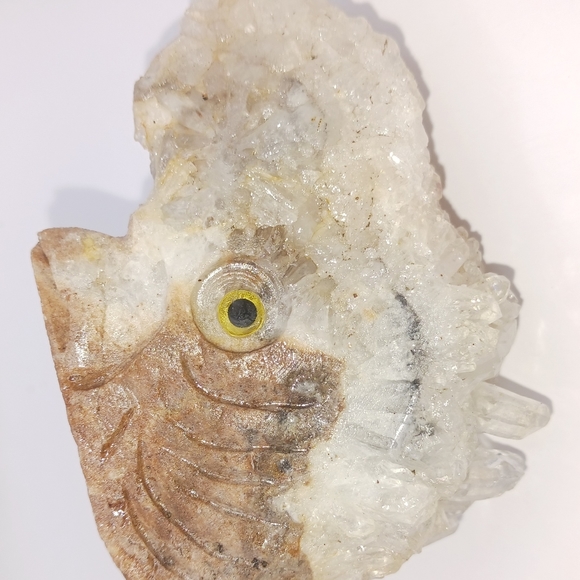 Quartz crystal cluster - Picture 2 of 8